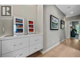 1927 44 Avenue SW - photo 16