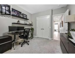 1927 44 Avenue SW - photo 25