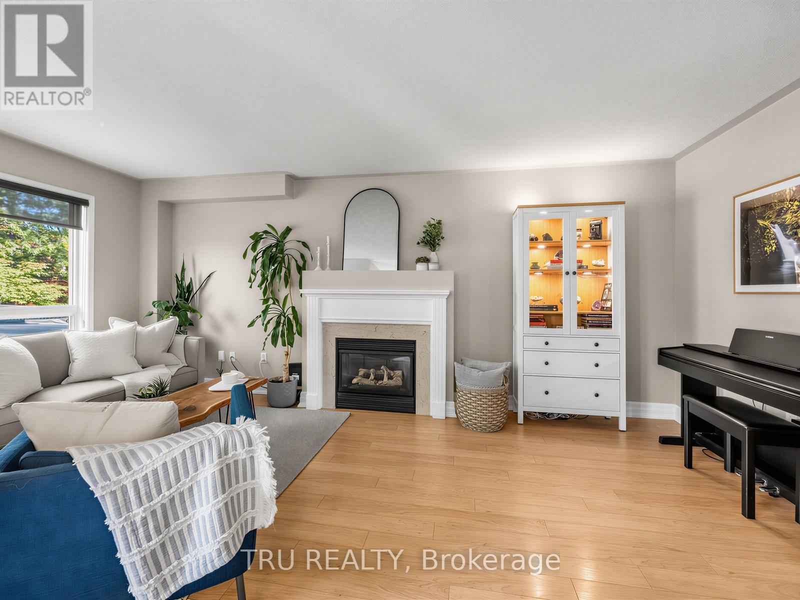 63 RUSSELL STREET - 16