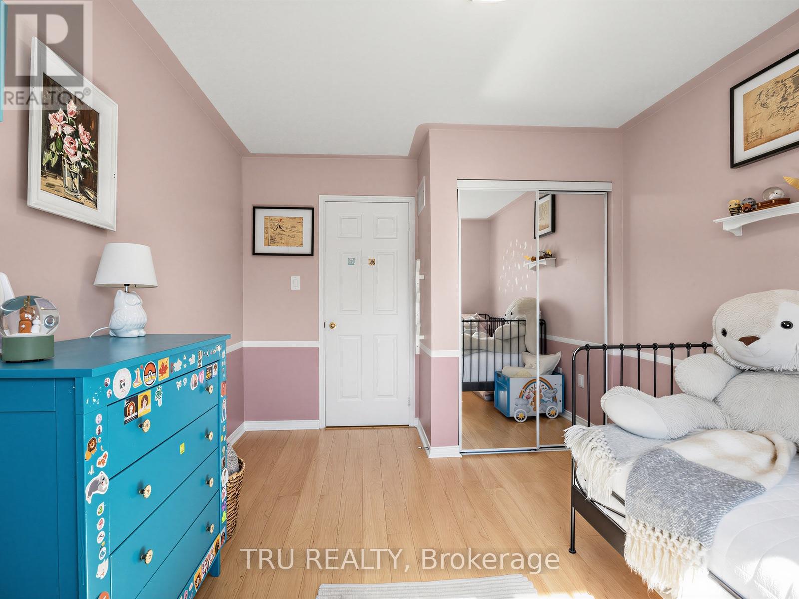 63 Russell Street — photo 27