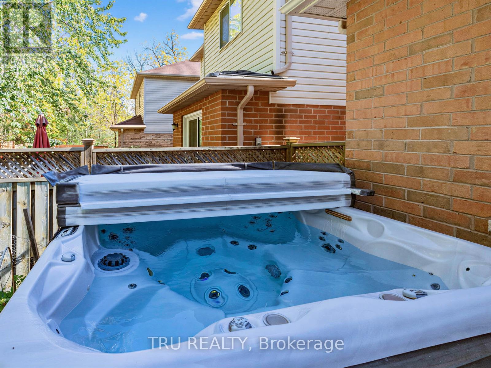 63 Russell Street — photo 38