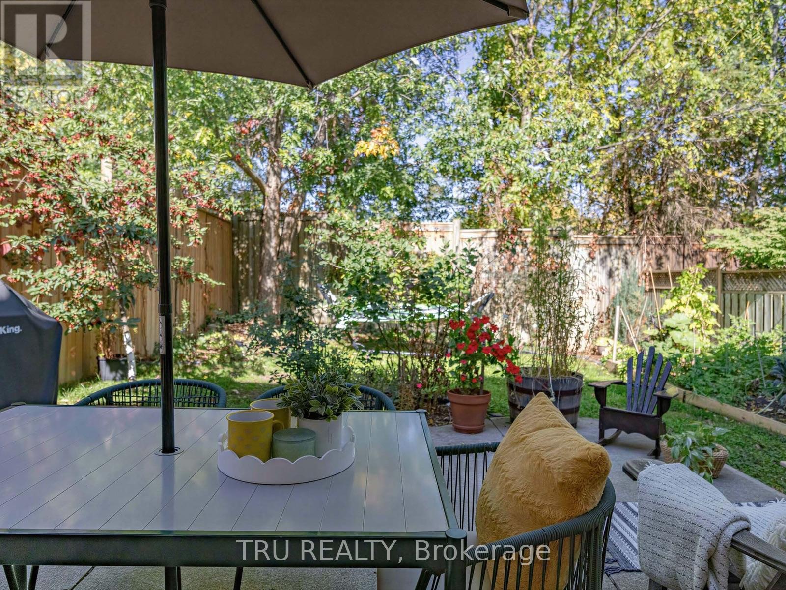63 Russell Street — photo 39
