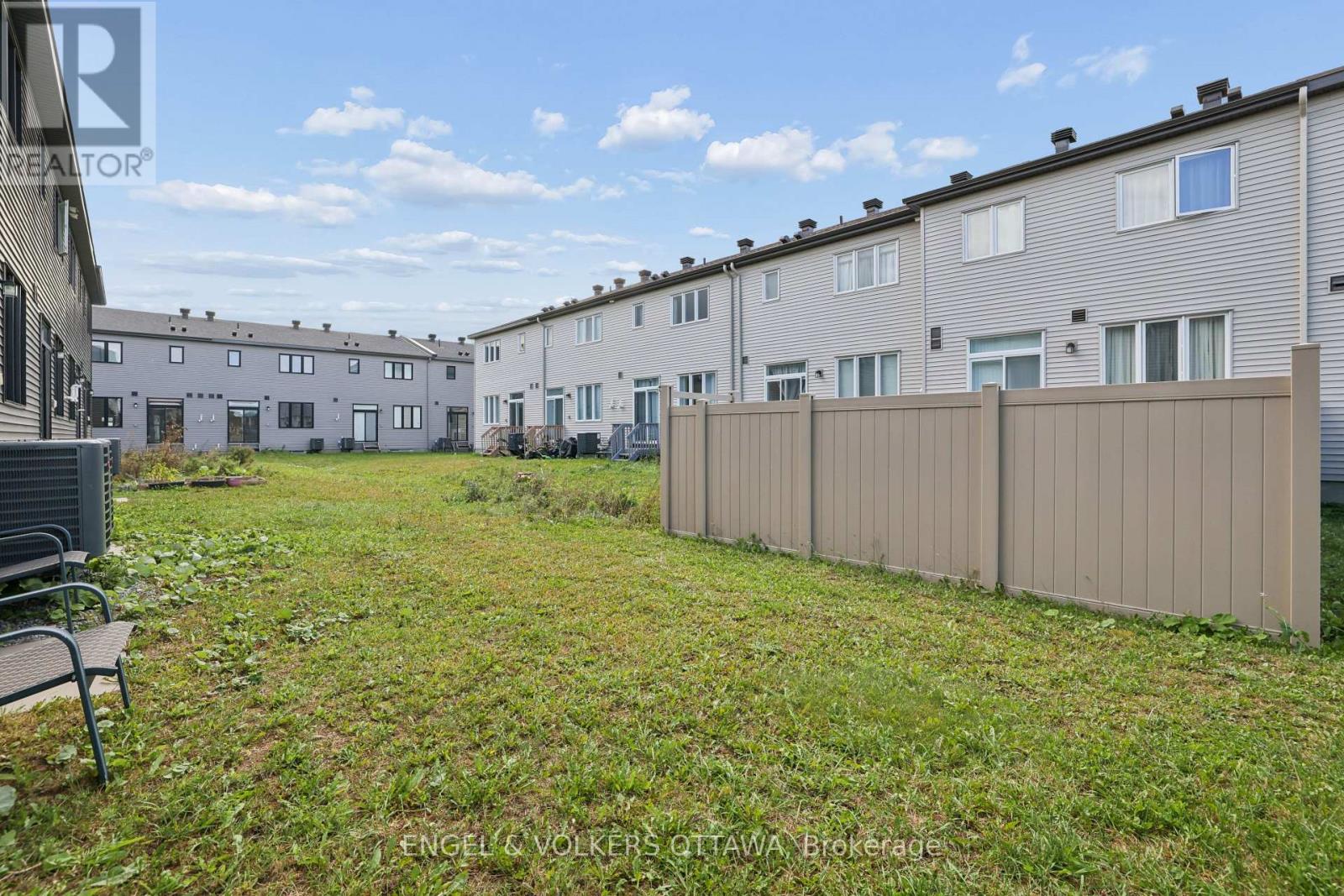 185 CHAKRA STREET - Image 24