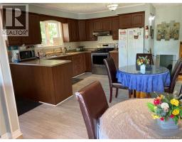 585 Rue Basque, Tracadie, NB E1X1B1 Photo 8