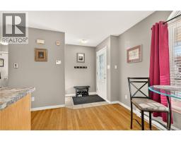 321 Twin Oaks Drive, photo 4