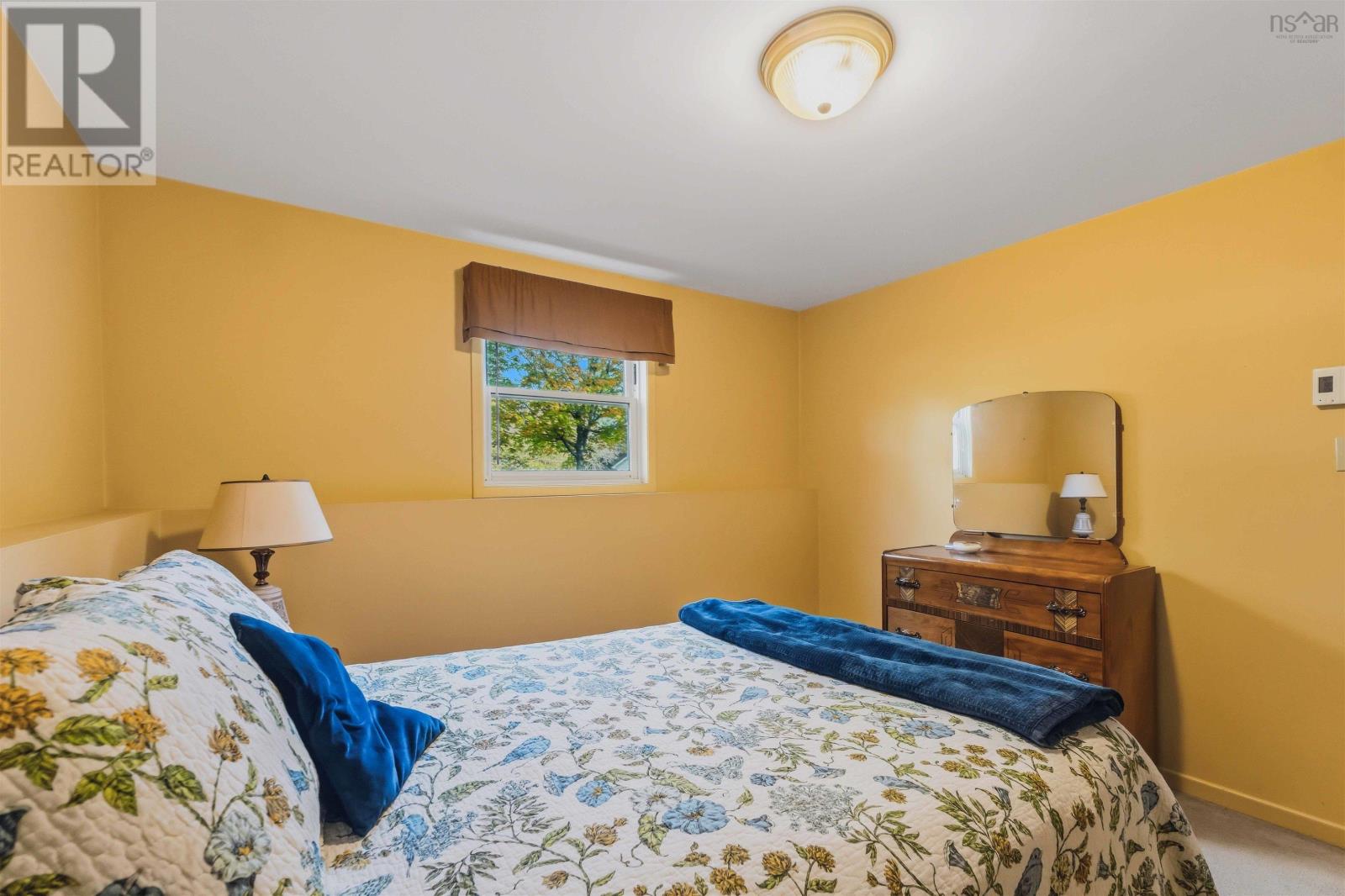 Property 21 of 38 of 887 Richard Street