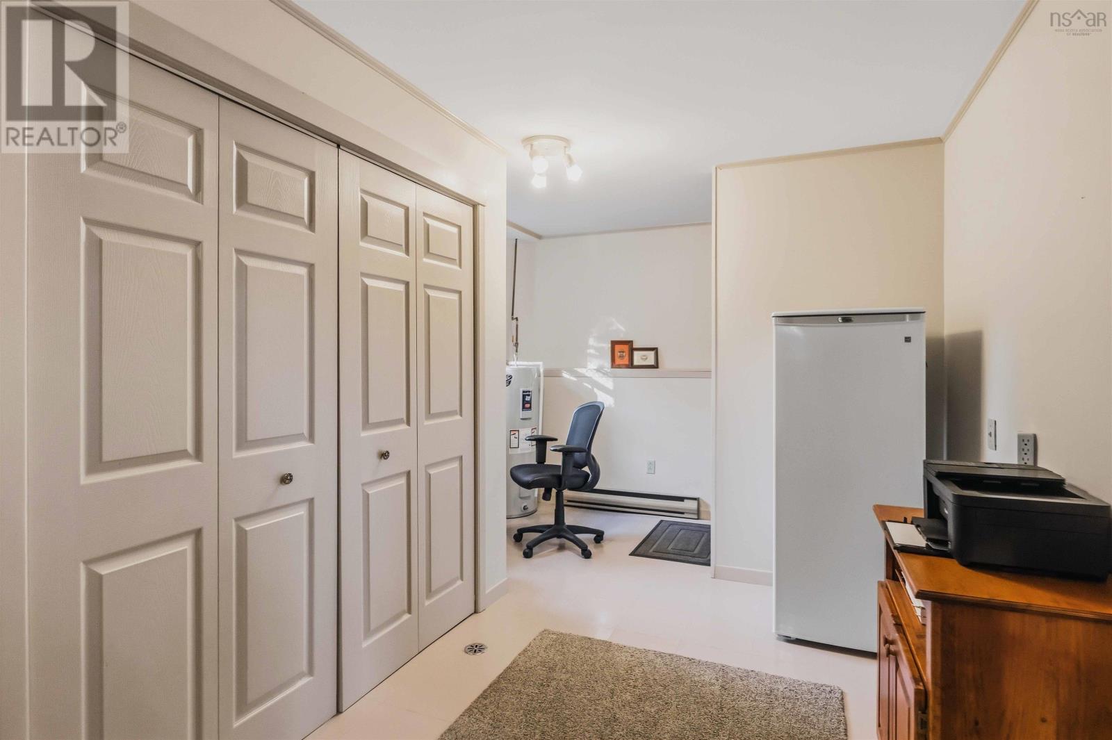 Property 22 of 38 of 887 Richard Street