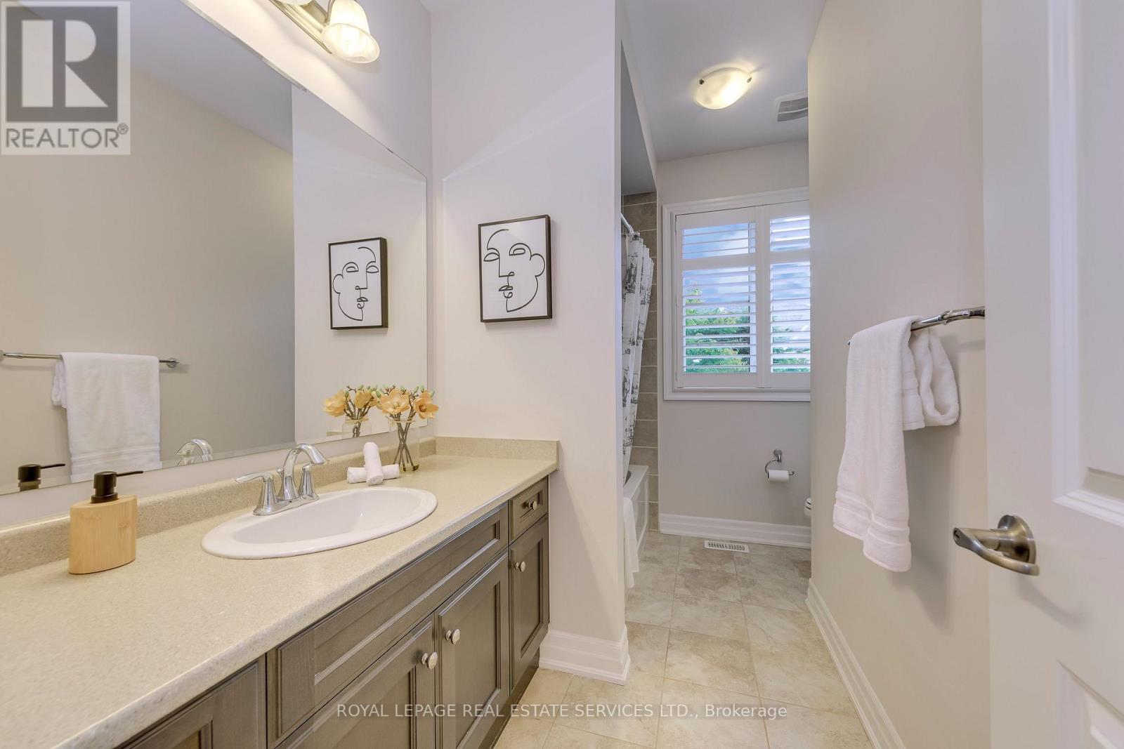 144 North Park Boulevard, Oakville, ON photo 43