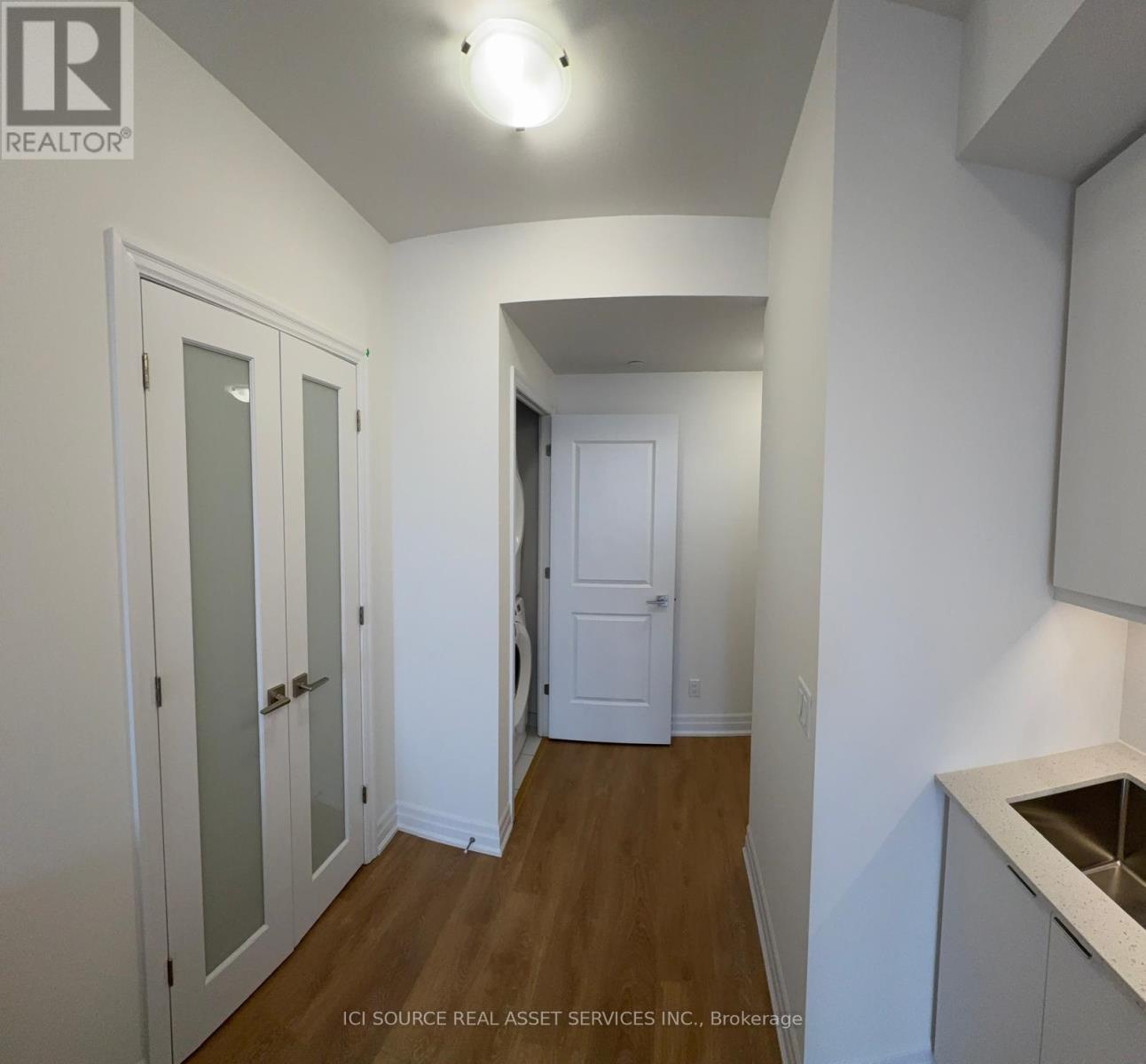 30 Elm Drive West — photo 13
