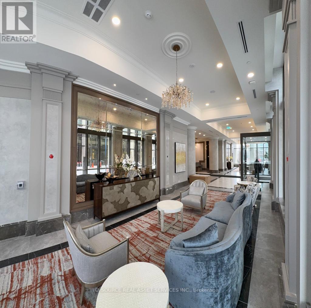 30 Elm Drive West — photo 4