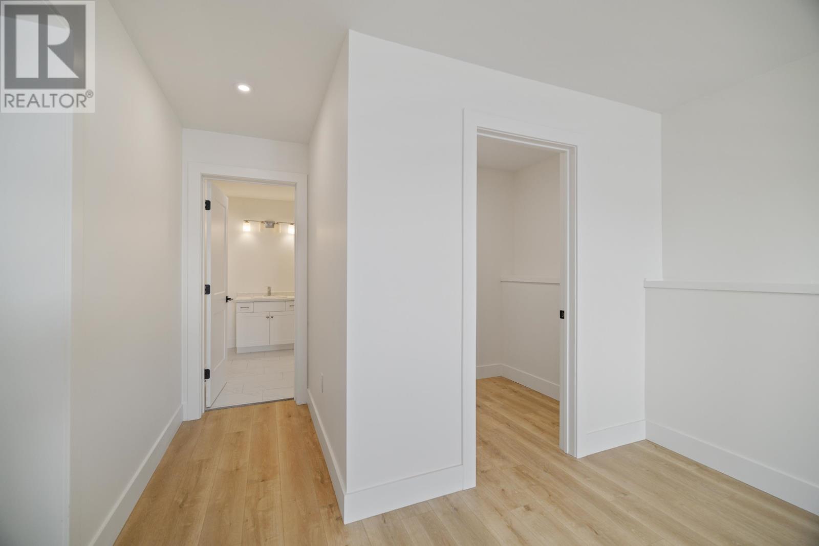 24-8 Donagh Road - 31