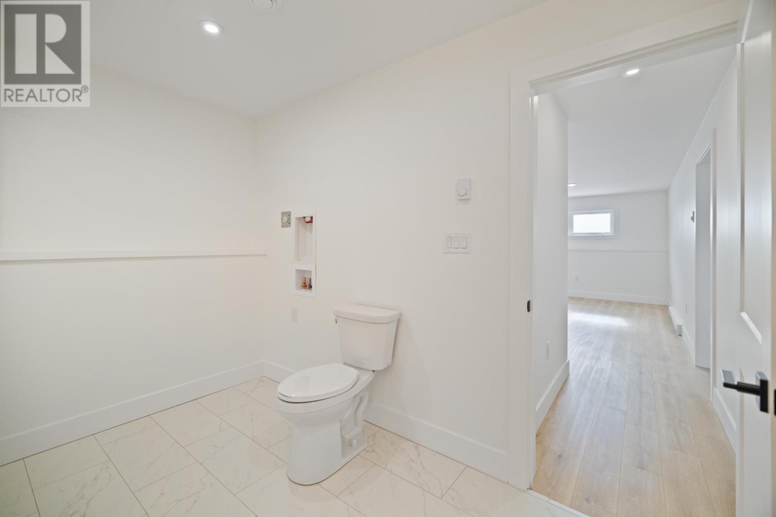 24-8 Donagh Road - 33