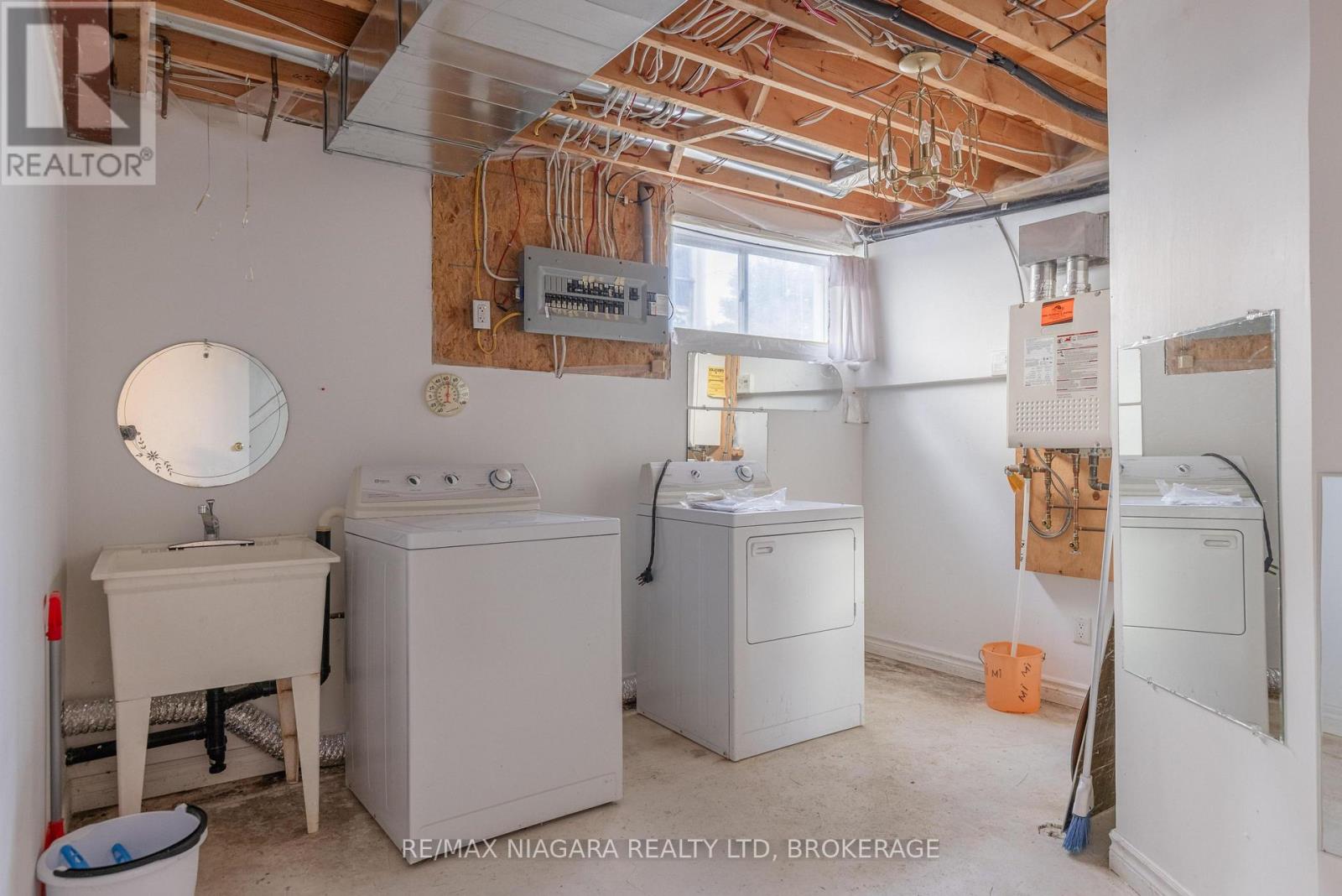 6474 Taylor Street — photo 16