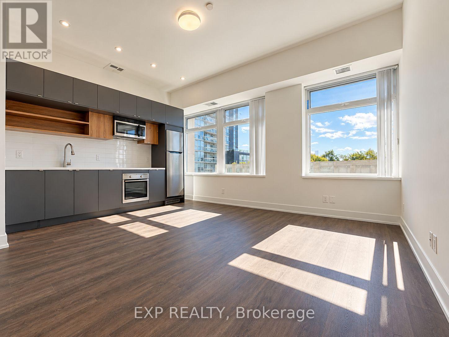 315- 111 St Clair Avenue West, Toronto, ON photo 1
