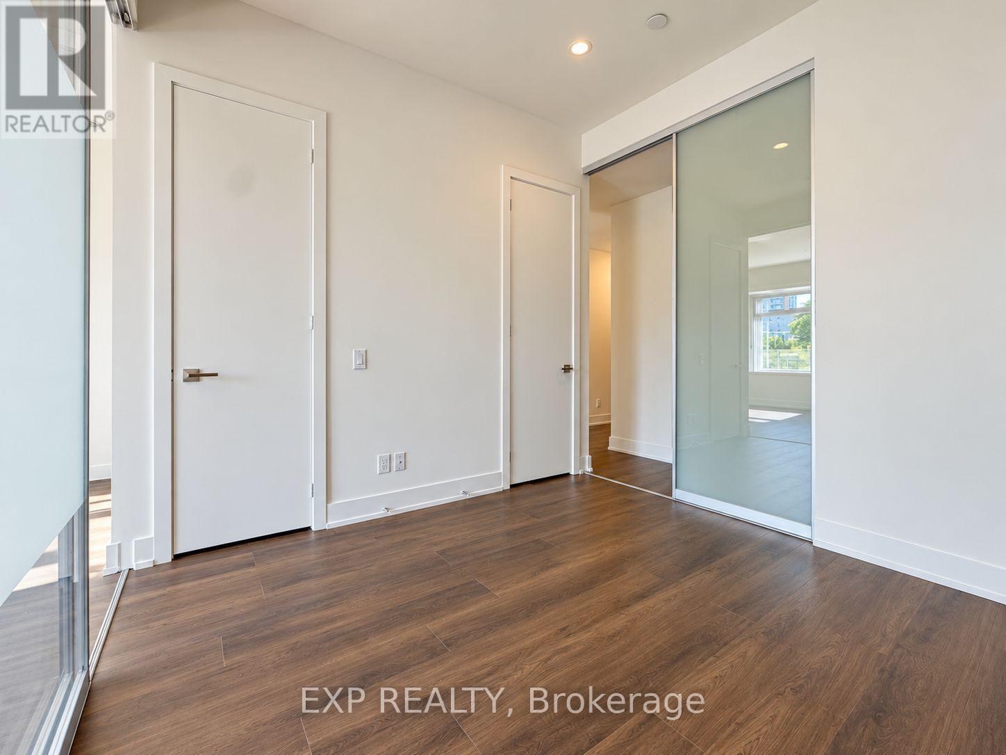 315- 111 St Clair Avenue West, Toronto, ON photo 11