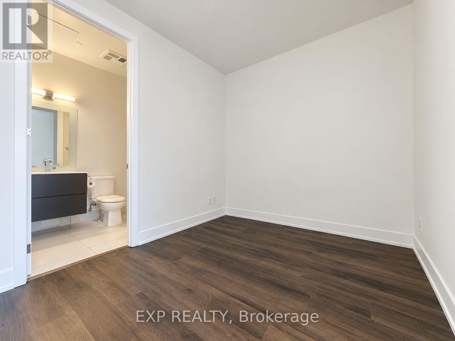 315- 111 St Clair Avenue West, Toronto, ON photo 13