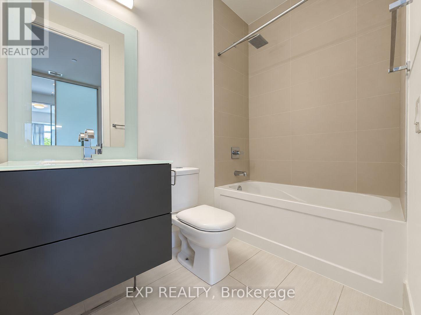 315- 111 St Clair Avenue West, Toronto, ON photo 17