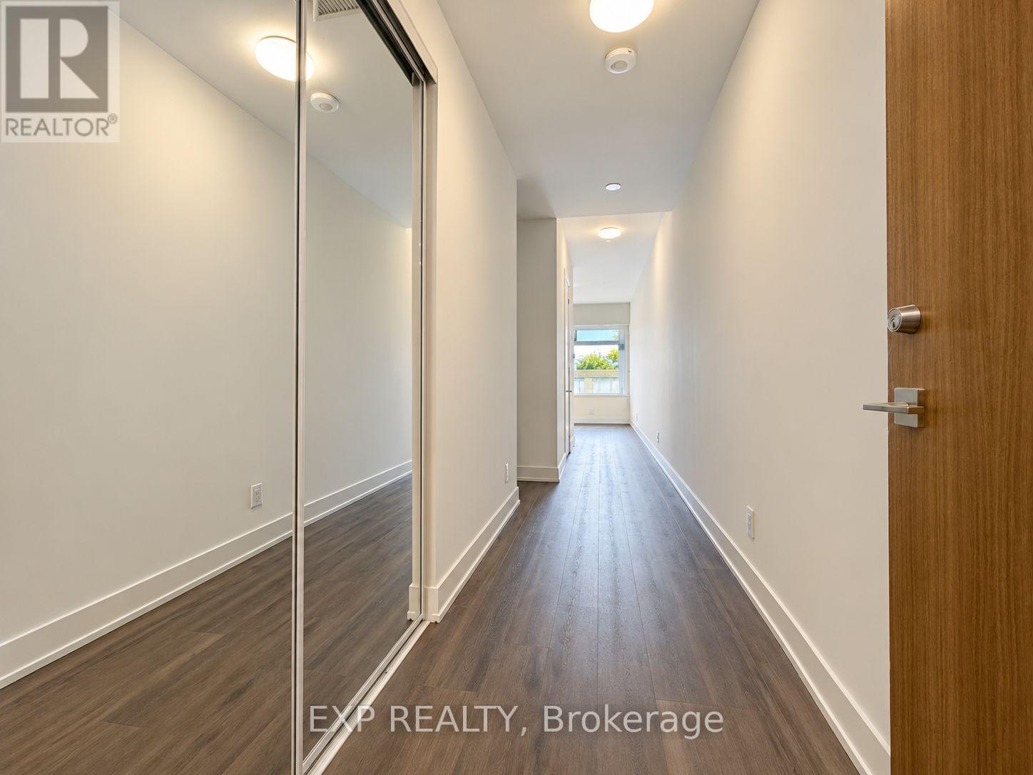 315- 111 St Clair Avenue West, Toronto, ON photo 3