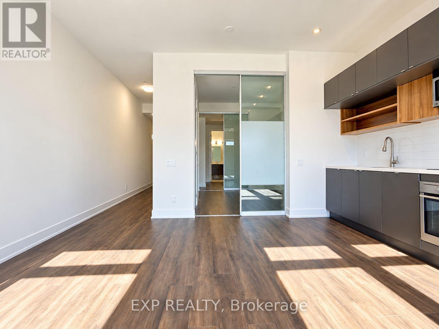 315- 111 St Clair Avenue West, Toronto, ON photo 5