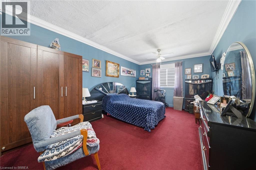 986 COLBORNE Street - 16