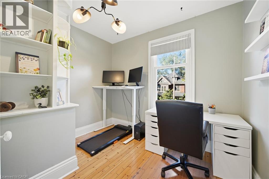 35 FAIRLEIGH Avenue S - Image 19
