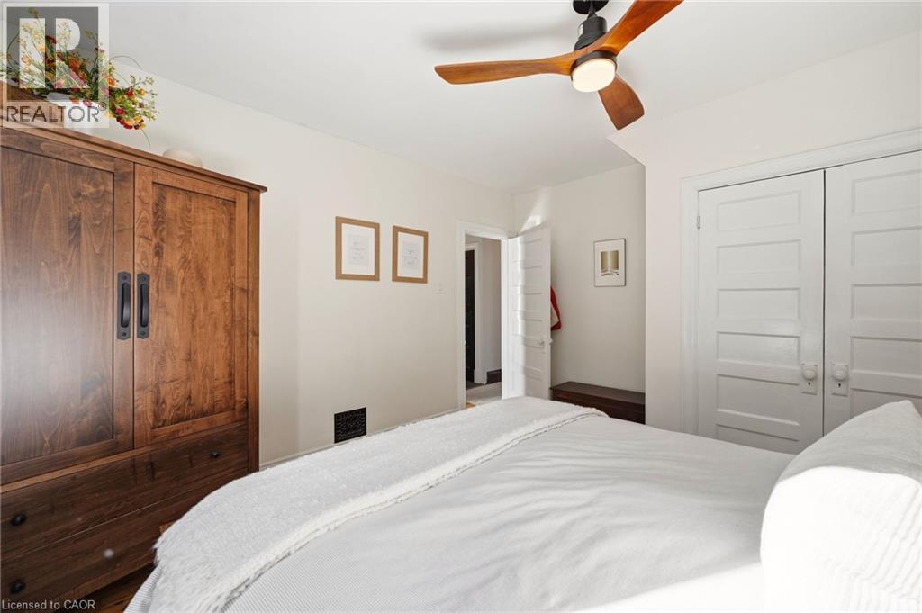 35 FAIRLEIGH Avenue S - Image 16