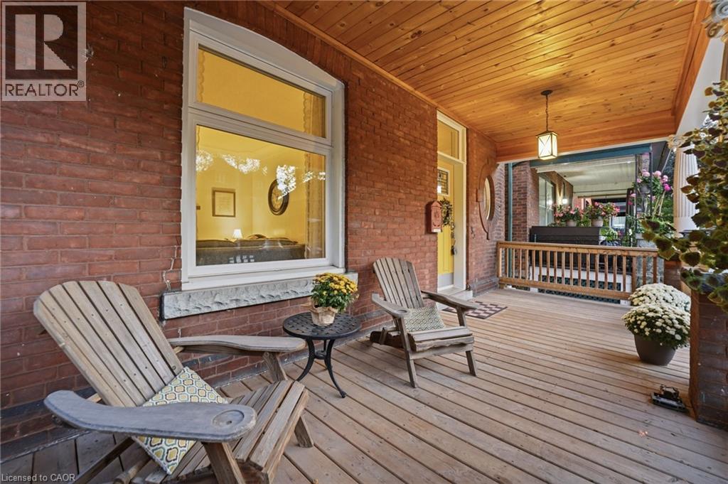 35 FAIRLEIGH Avenue S - Image 45