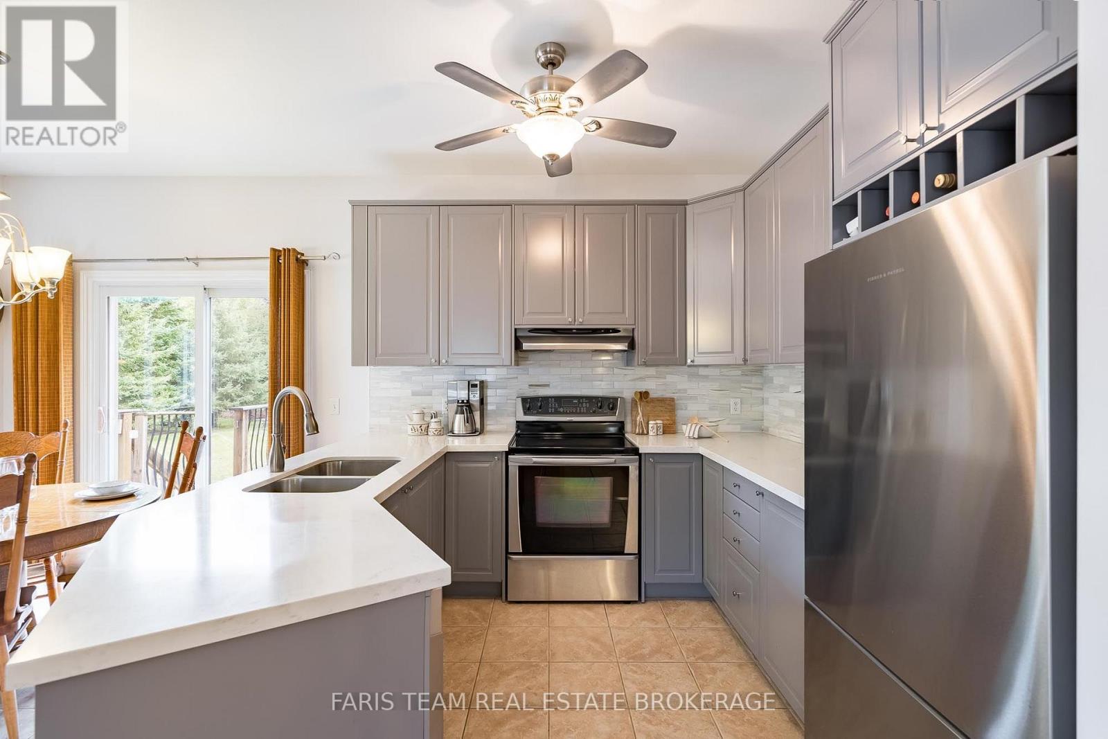 1011 Ferrier Avenue, Innisfil, ON photo 3