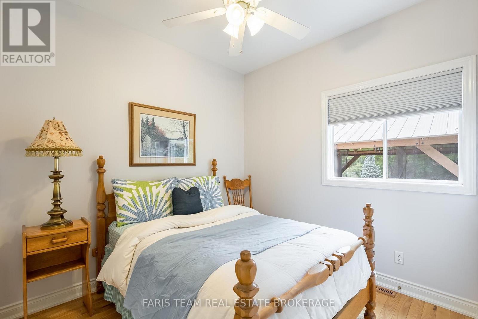 1011 Ferrier Avenue, Innisfil, ON photo 9