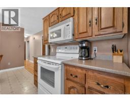 Kitchen - 135 Hennessey Road, Moncton, NB E1A4Y8 Photo 9