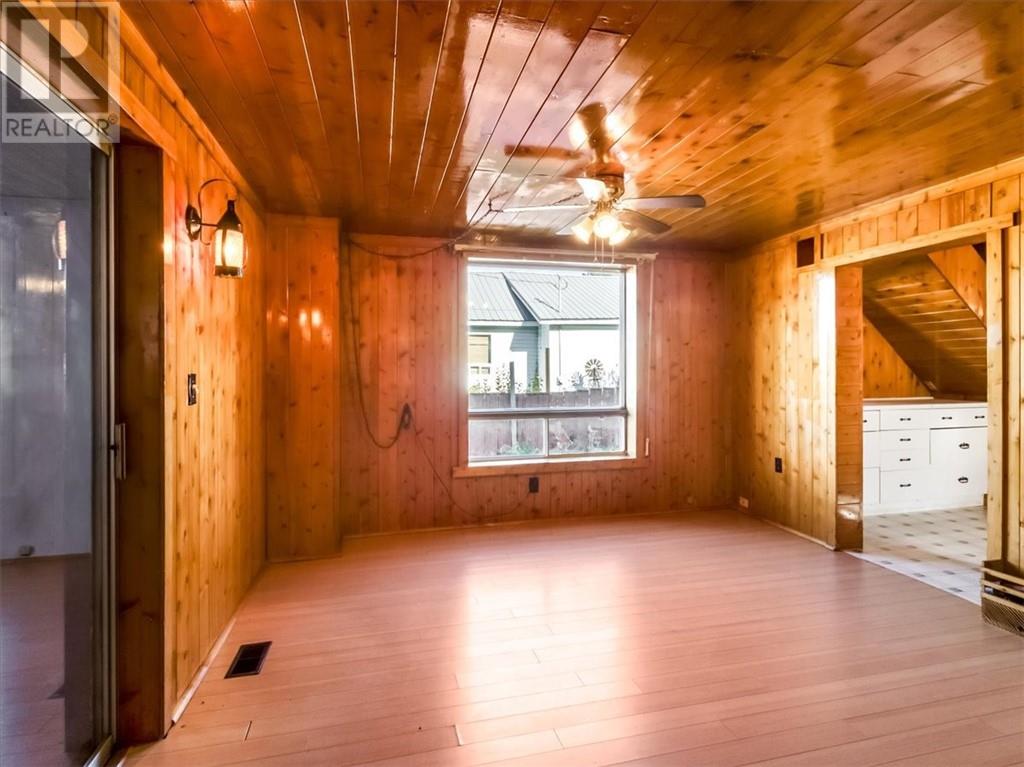 34 Lorne St. - 10