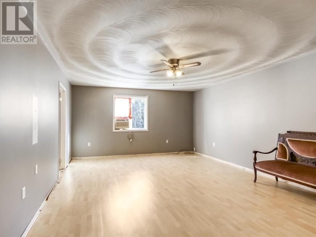34 Lorne St. - 15