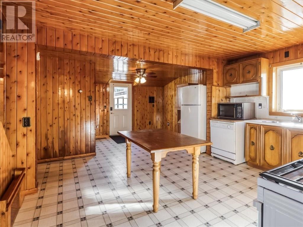 34 Lorne St. - 5