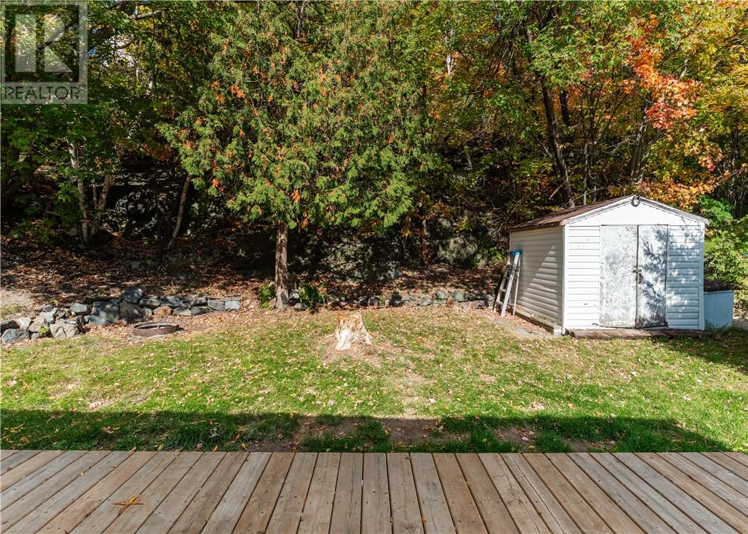 418 Brock Street — photo 20