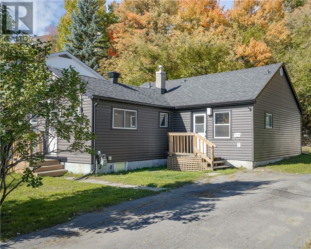418 Brock Street - 21
