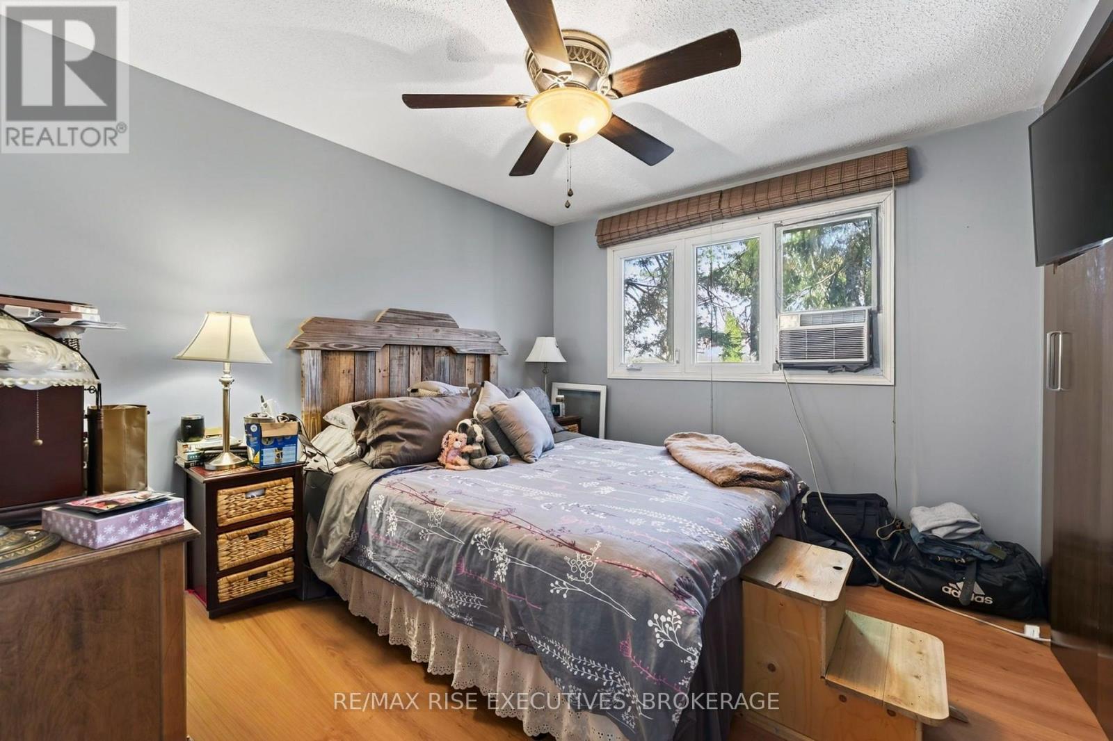 4259 SYDENHAM ROAD - 14