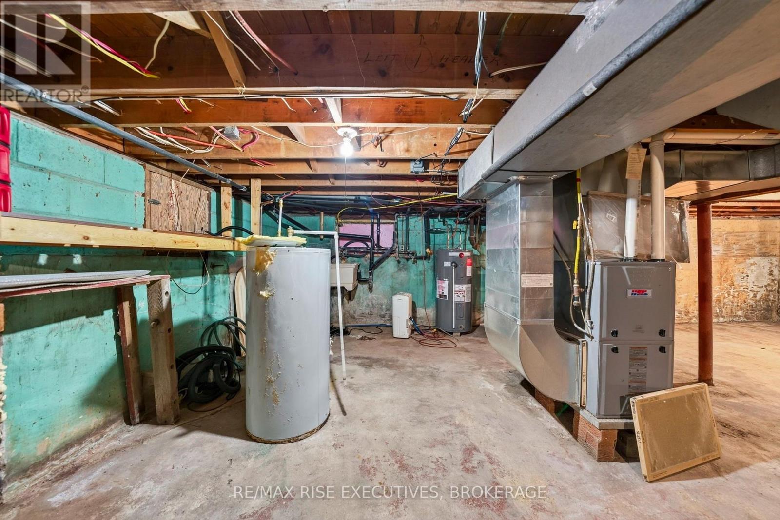 4259 SYDENHAM ROAD - 18