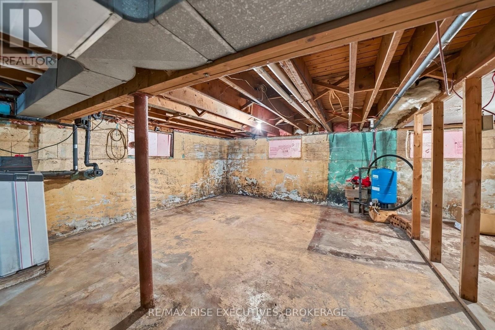 4259 SYDENHAM ROAD - 19