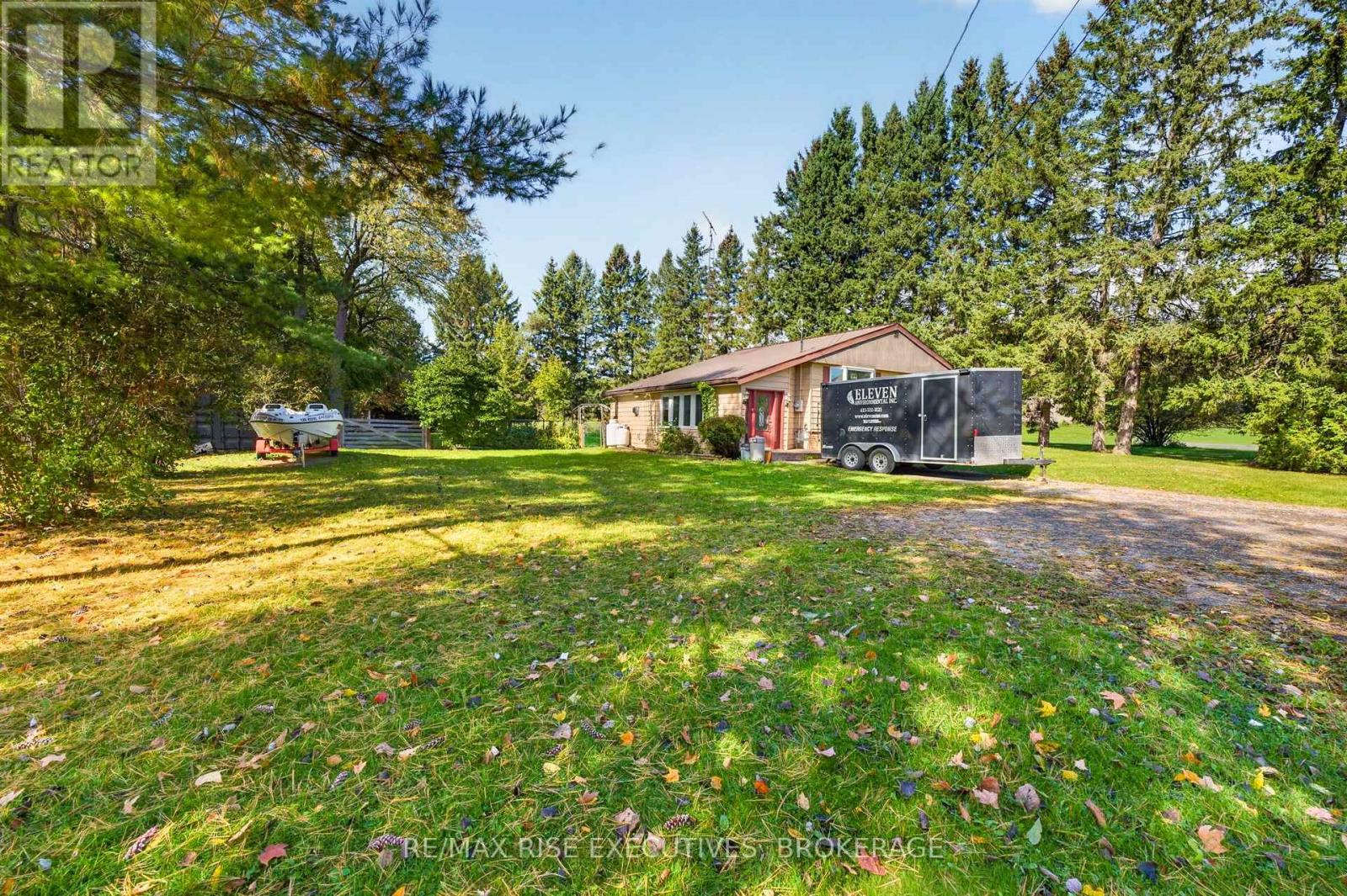 4259 SYDENHAM ROAD - 2