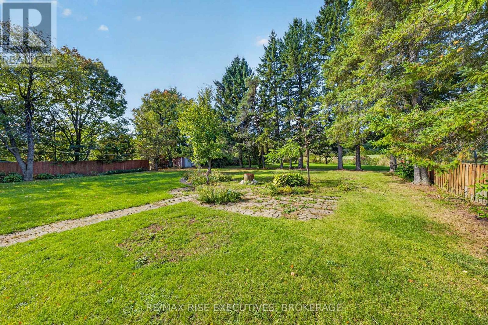 4259 SYDENHAM ROAD - 23