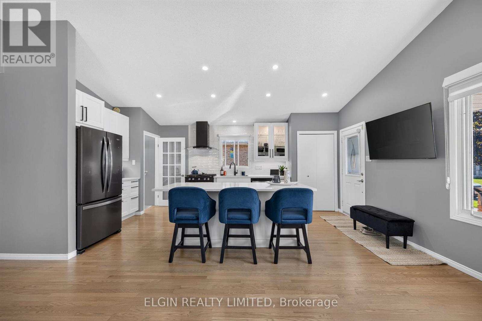 12 RICKWOOD PLACE - 8