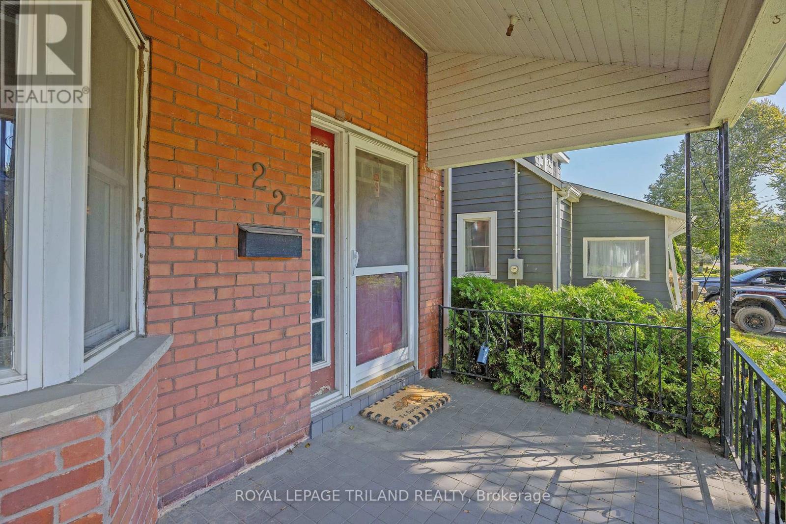 22 HEMLOCK STREET - 4