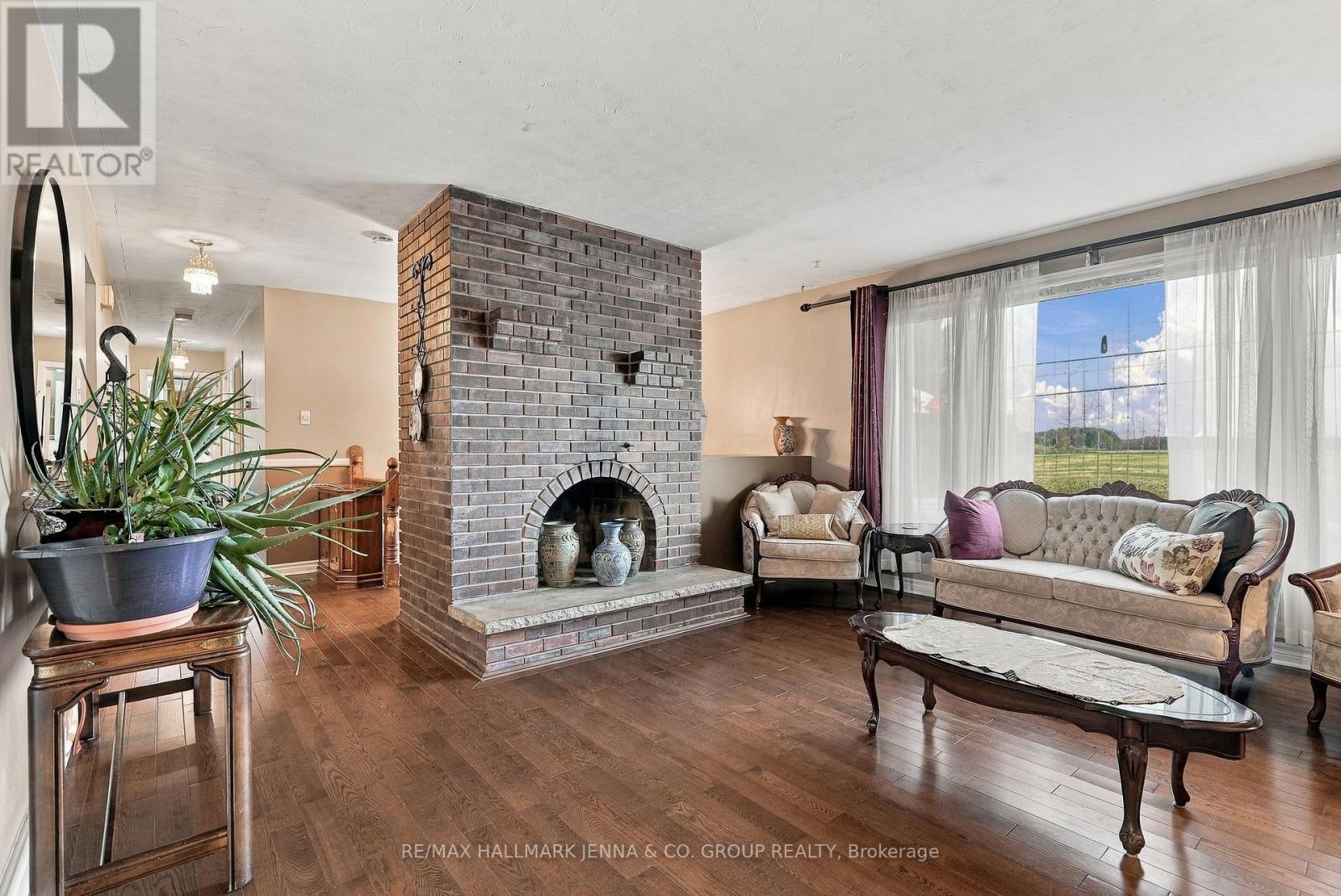 2313 8TH LINE ROAD - 8