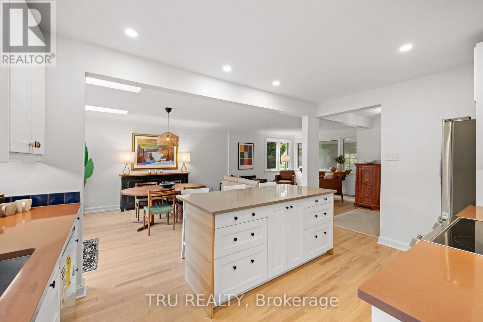 2110 Honeywell Avenue — photo 22