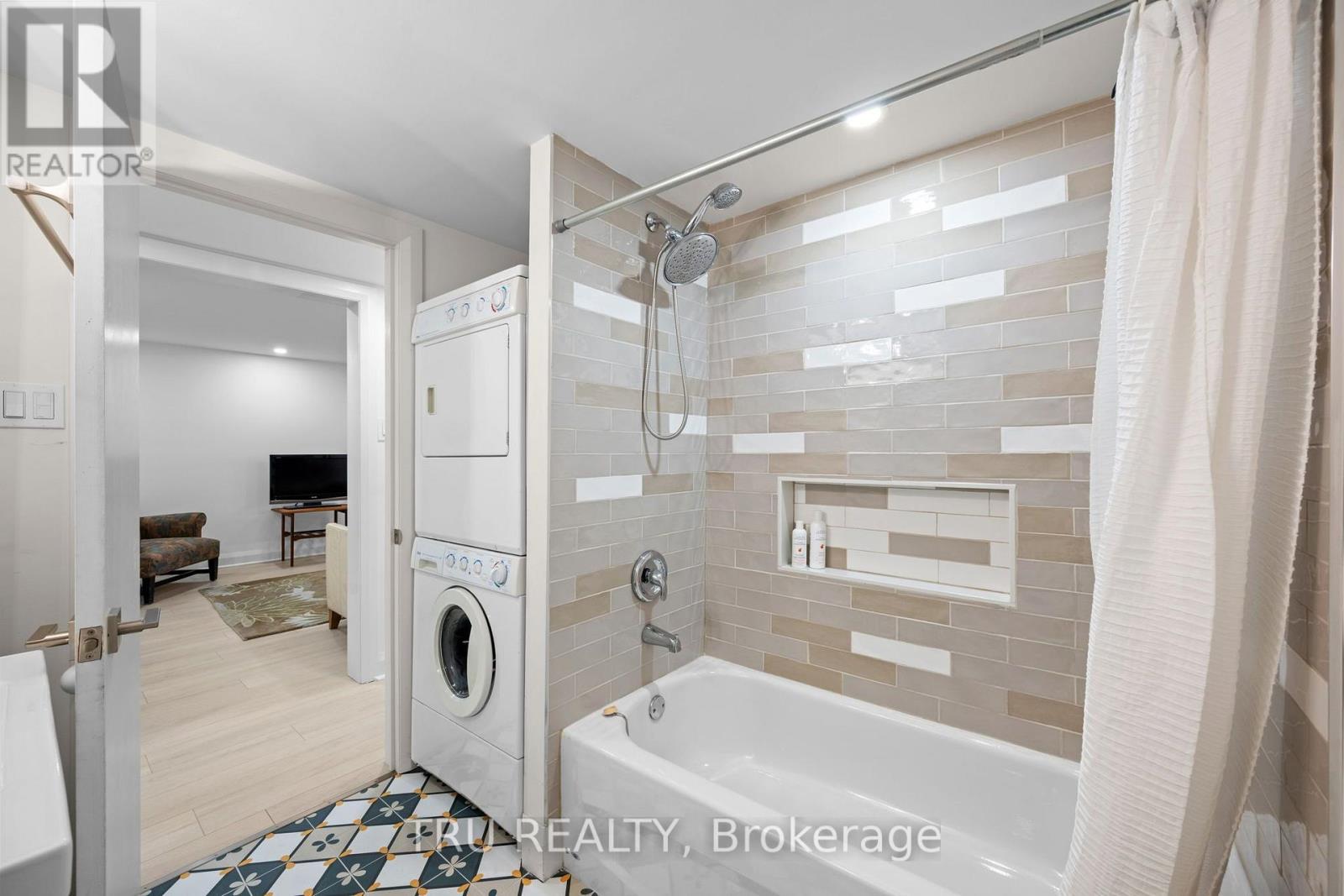 2110 Honeywell Avenue — photo 37