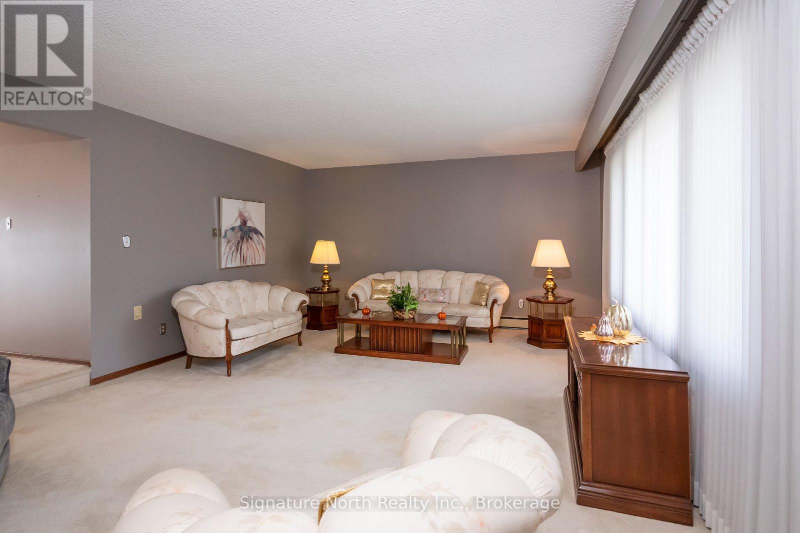 1770 ROSSLYN ROAD - 12