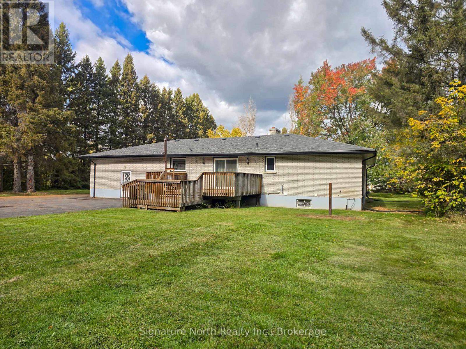1770 ROSSLYN ROAD - 3