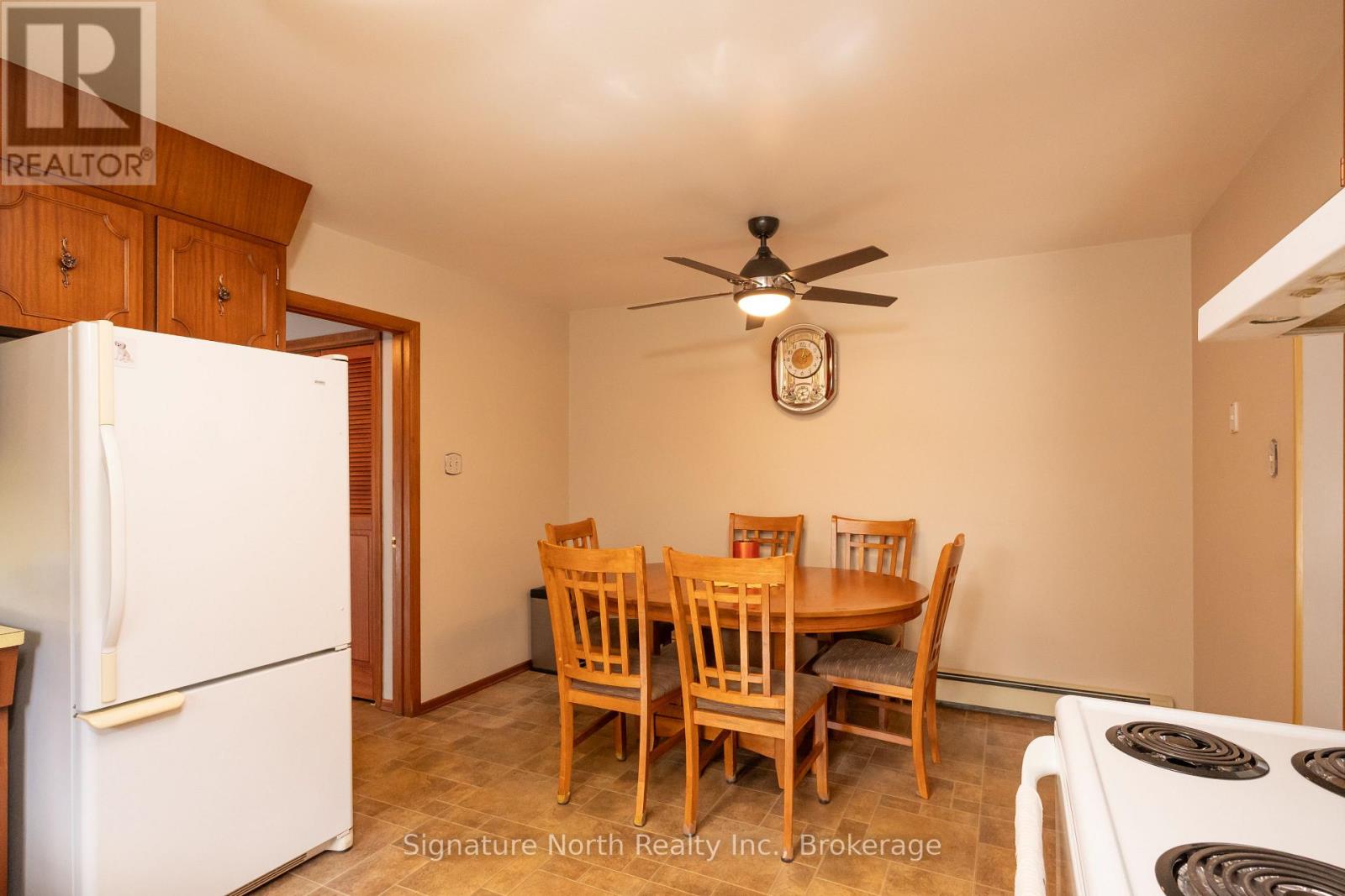 1770 ROSSLYN ROAD - 4