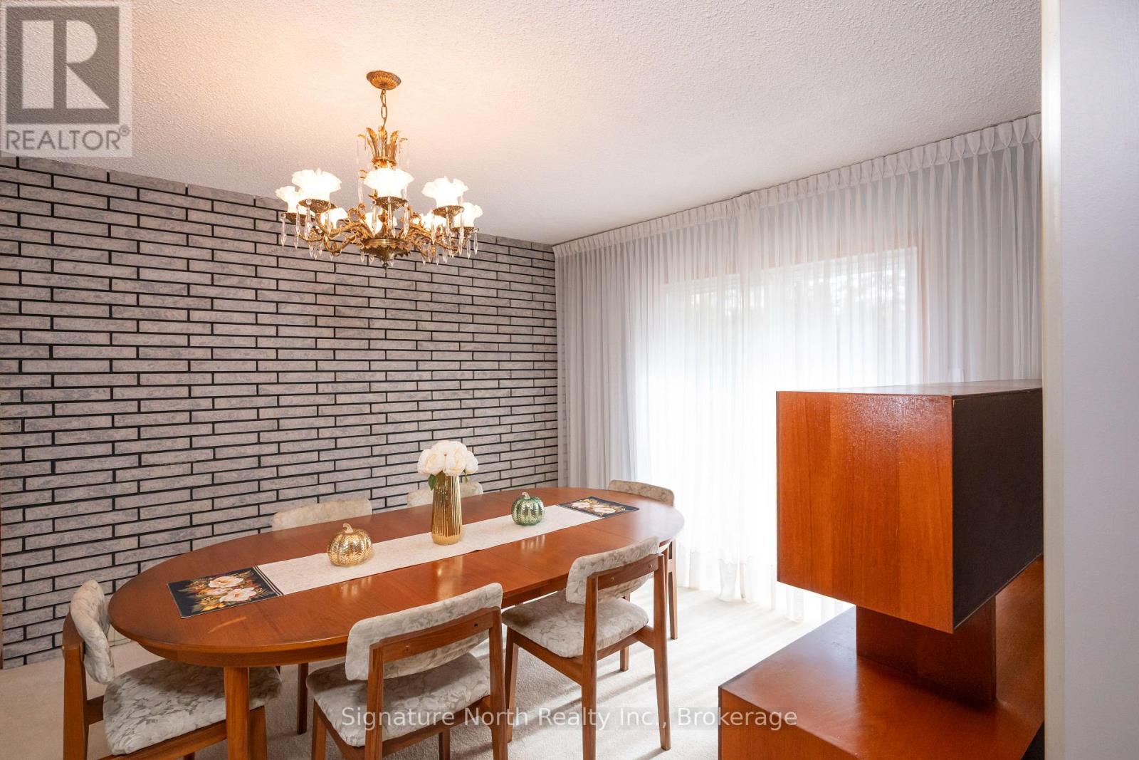 1770 ROSSLYN ROAD - 9