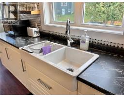15 Underhill Street, photo 13